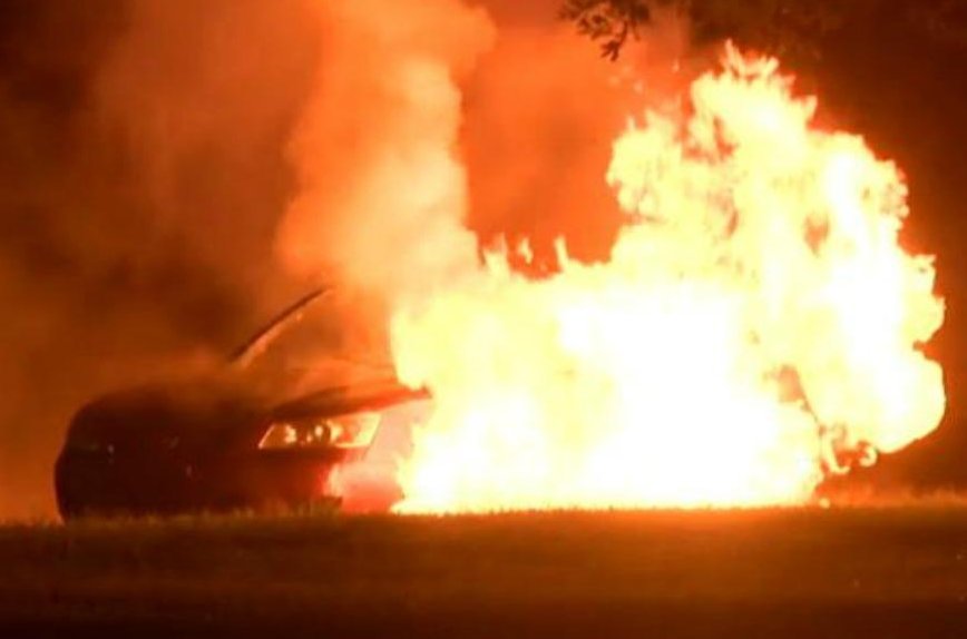 Selva: Se incendió un auto que transitaba por la 34