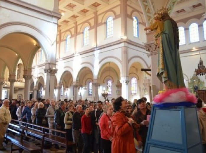 La región peregrina a María Auxiliadora en Col. Vignaud