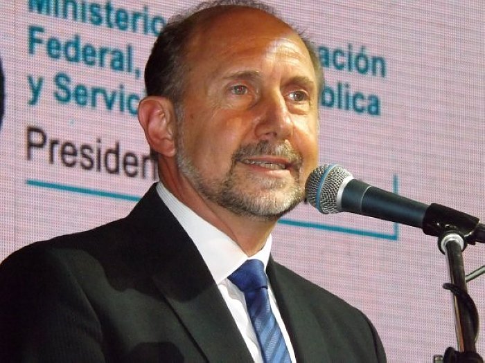 Omar Perotti confirmó el gabinete provincial