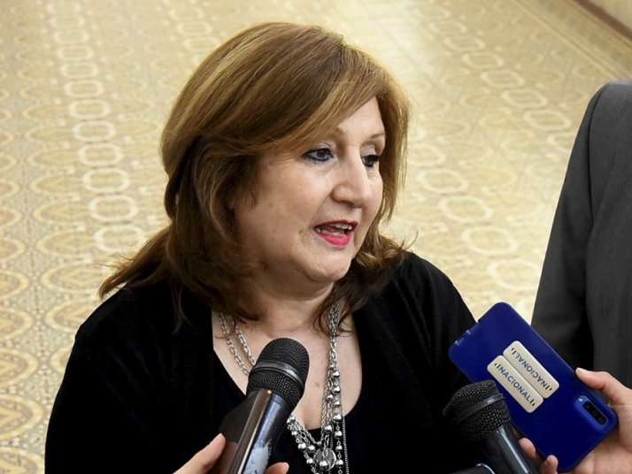 La Ministra Cantero defendió la oferta a los docentes