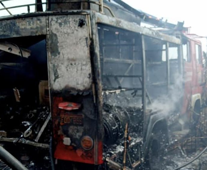 El viento les jugó en contra a los Bomberos de Ramona