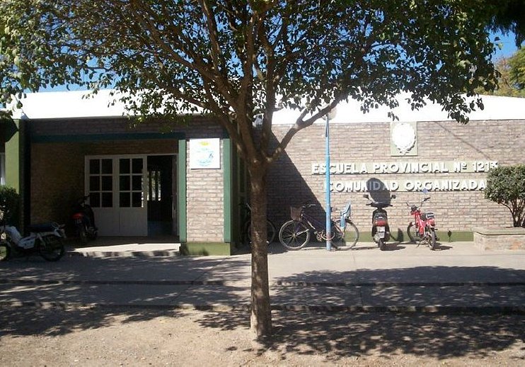 Robaron y provocaron daños en una escuela de Sunchales
