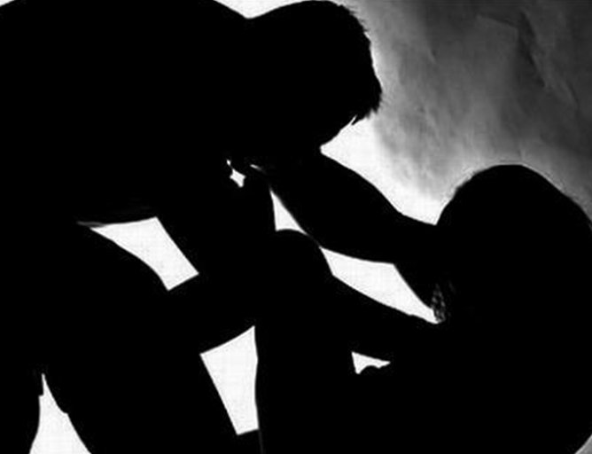 Un menor abusó de una mujer discapacitada
