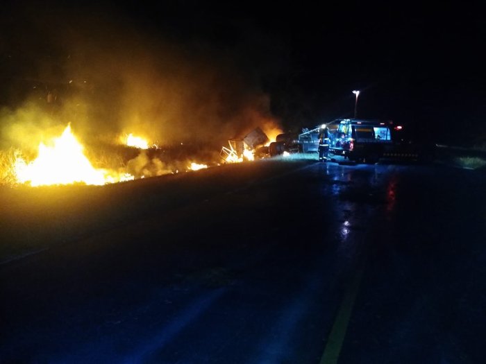 Volcó y se incendió un camión en cercanías de Brinkmann