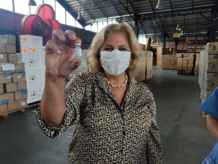 Este jueves comenzarán a vacunar a los docentes santafesinos