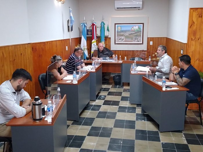 Fuerte debate en el Concejo por la lista de vacunados en Suardi