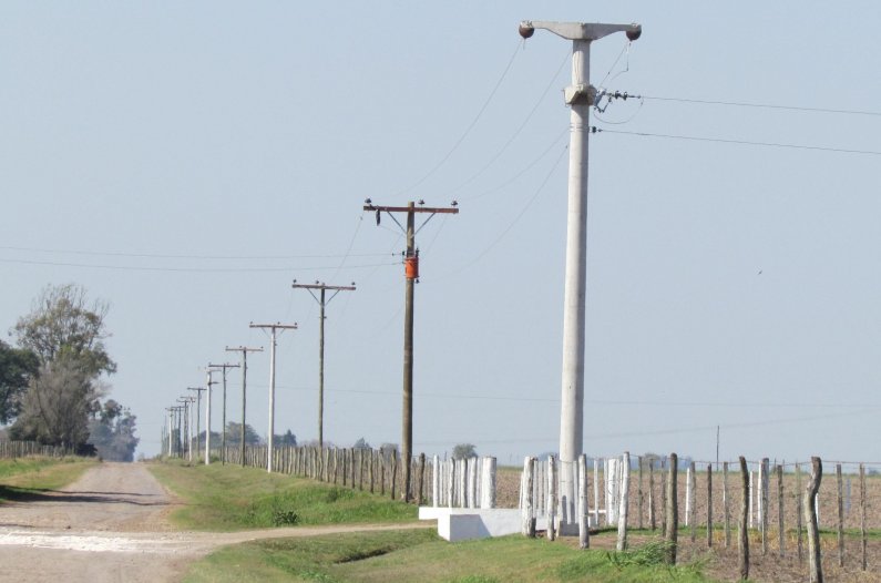 Se presentaron tres ofertas para obras eléctricas en Monte Oscuridad