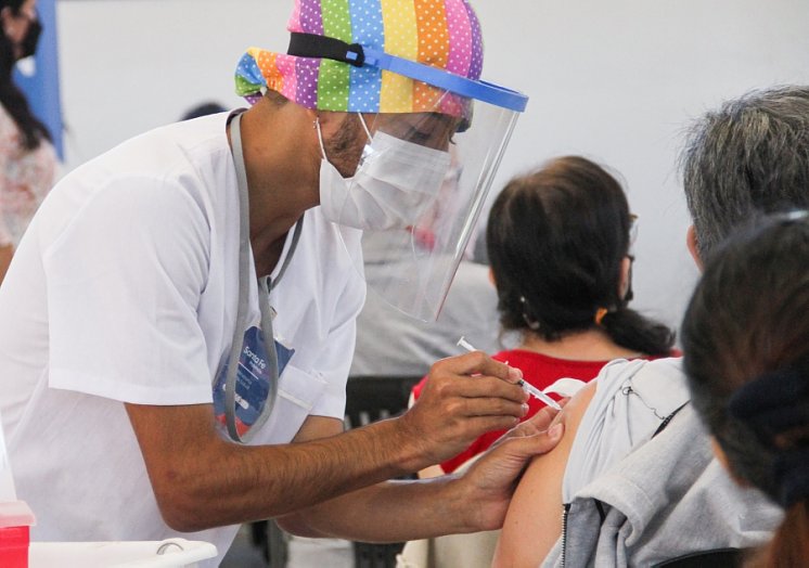 La provincia confirmó el arribo de más de 50 mil dosis de Sputnik V