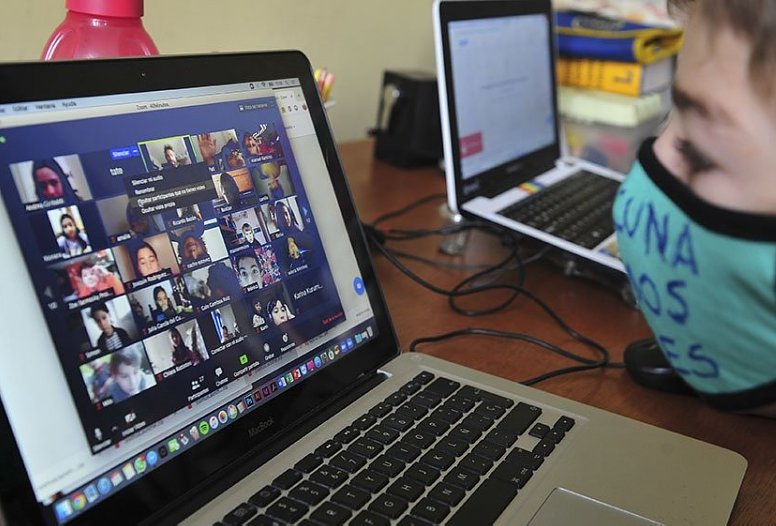 La provincia aclaró que la próxima semana habrá clases virtuales