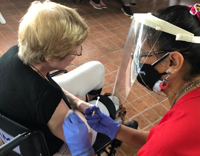 La provincia completará el esquema de vacunación en los geriátricos 
