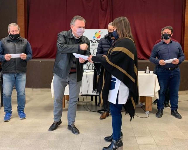 Entregaron fondos del FAE a escuelas de San Cristóbal
