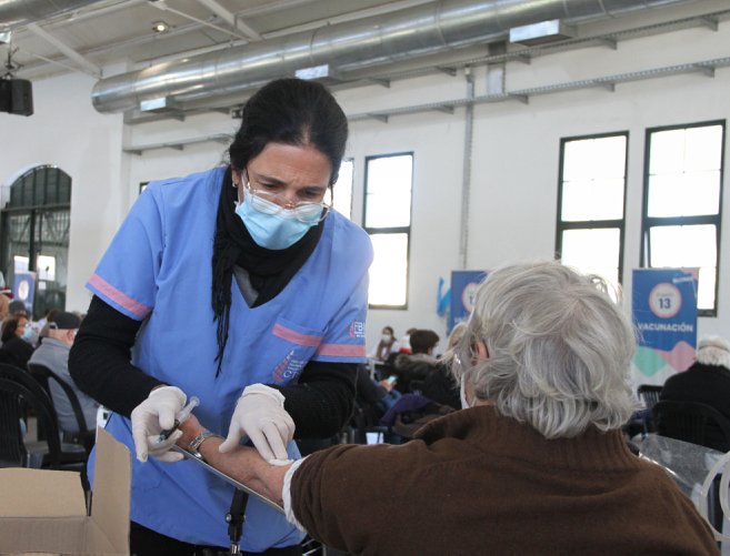 Iniciaron prueba de anticuerpos en personas que completaron su vacunación