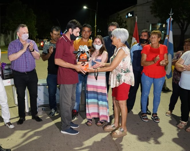 Inauguraron iluminación Led y Michlig entregó aportes en Moisés Ville