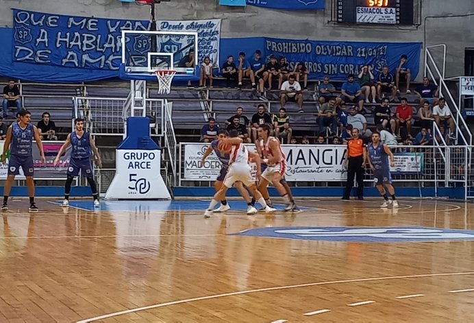 Federal: Sportivo no pudo con la ofensiva de Santa Paula