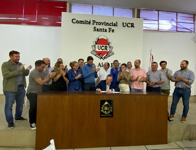 Oficializaron la candidatura de Michlig para presidir la UCR santafesina