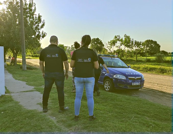 Mujer detenida en Brinkmann por corrupción de menores