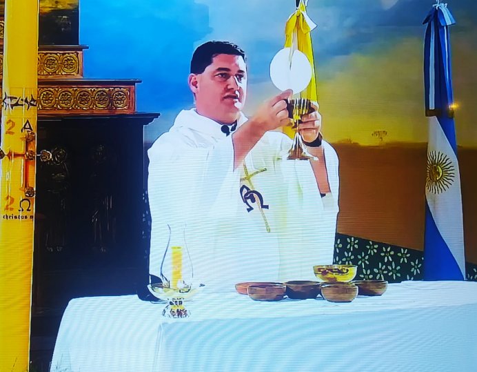 El Padre Canalis dijo que ante la derrota y los problemas, debemos poner la esperanza en Jesús