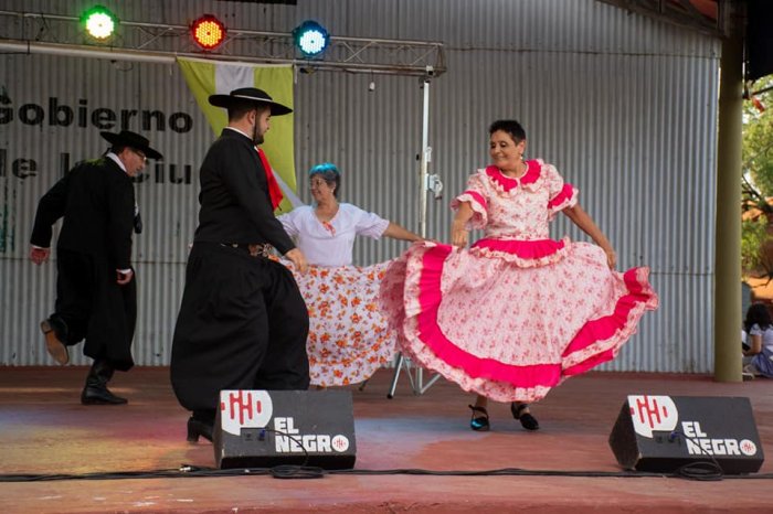 Exitosa expo feria de artesanos y emprendedores en Brinkmann