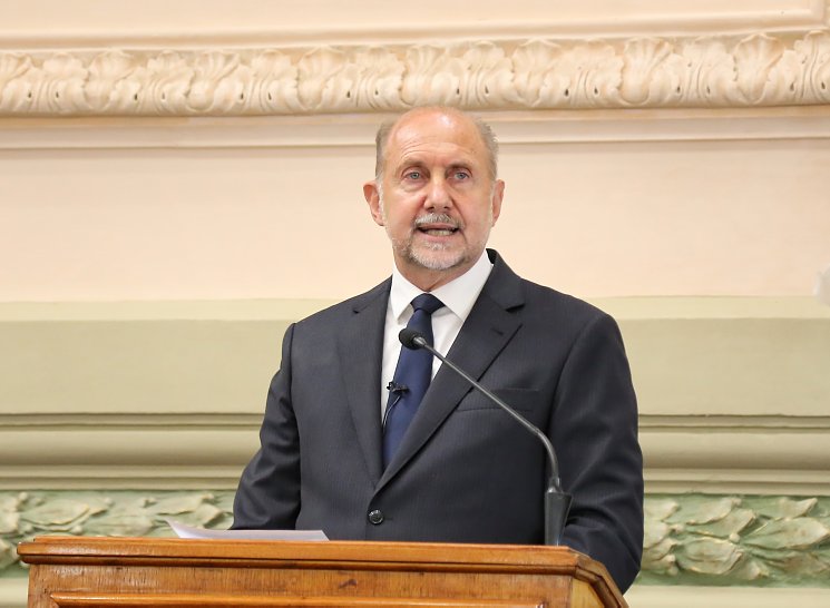 Perotti pidió que los dirigentes hablen menos y hagan más