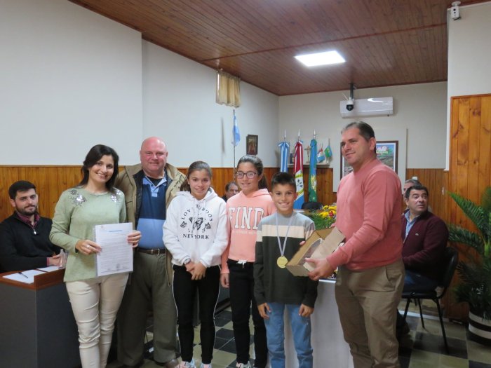 El Concejo reconoció al juvenil Luca Boscarol