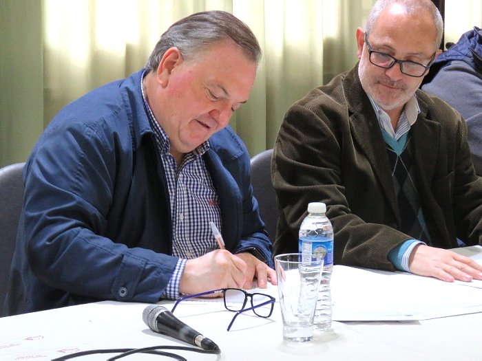 Michlig entregó aportes y firmó nuevo convenio por luces Led en Suardi