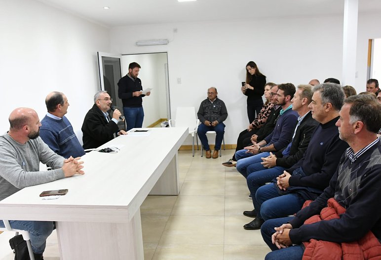 Entregaron créditos para emprendimientos en localidades del depto. Castellanos