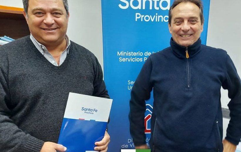 Arrufó: Piumatti firmó un acuerdo para construir viviendas por Lote Propio