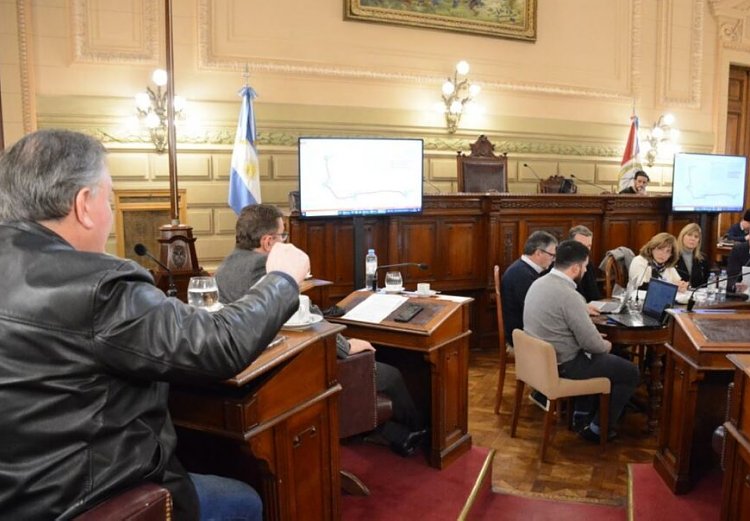 Senadores solicitaron precisiones sobre obras a la Ministra Frana