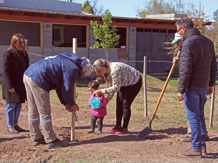 Se conmemoró el Día del Arbol en Morteros, Porteña y Brinkmann