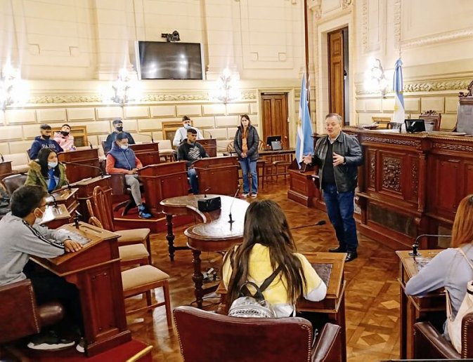 Alumnos de escuela de Ambrosetti visitaron Santa Fe
