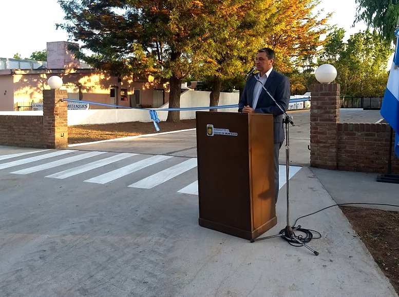 Inauguraron playón y veredas perimetrales en el cuartel de Bomberos de Brinkmann