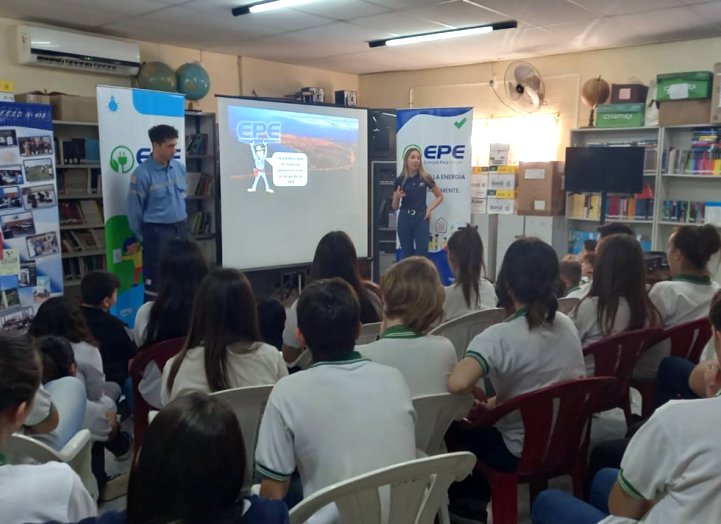 La EPE llegó a San Guillermo, Ceres y Hersilia, con la campaña educativa “Energía para Educar”.