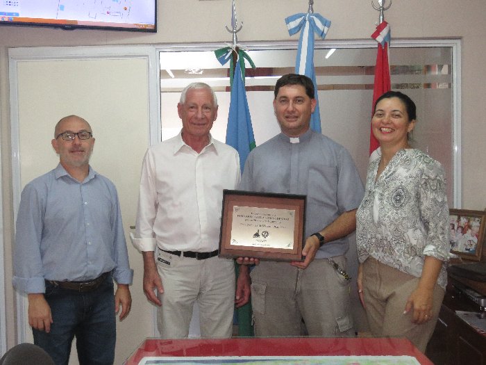 El municipio reconoció los 90 años de la Parroquia de Suardi
