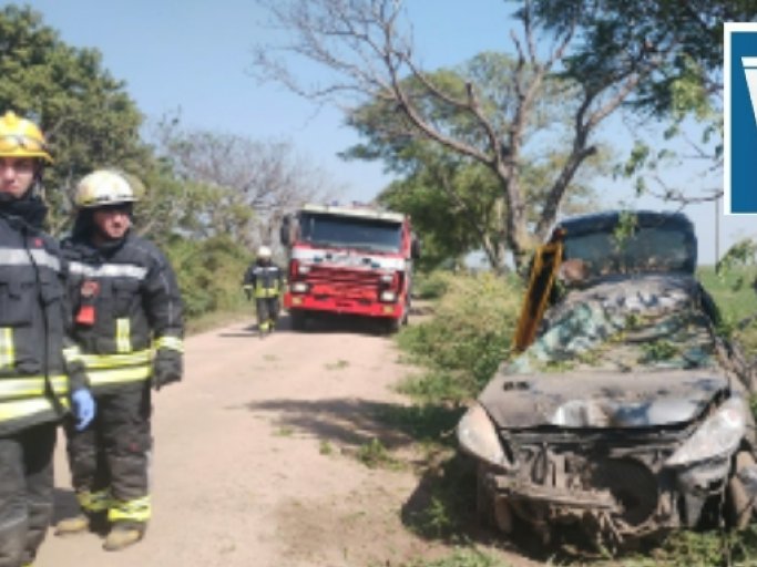 Dos jóvenes lesionados al accidentarse en cercanías de Col. Vignaud