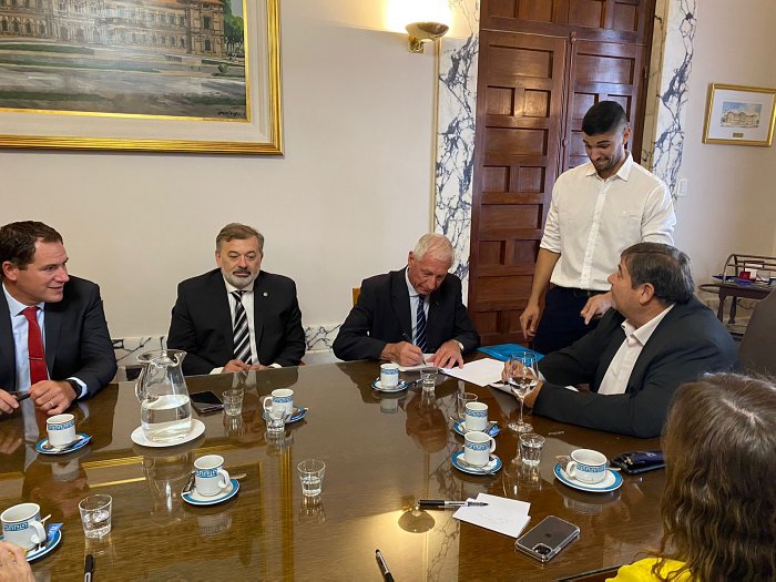 Suardi: El municipio firmó convenios con la Universidad Nacional del Litoral