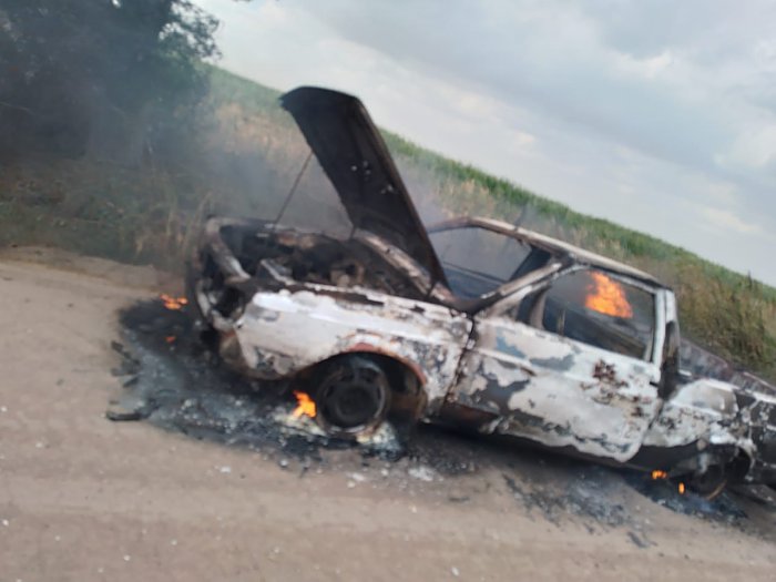 Se incendió una camioneta en Col. Maunier Norte