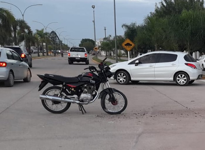 Motociclista lesionado en un accidente en Porteña