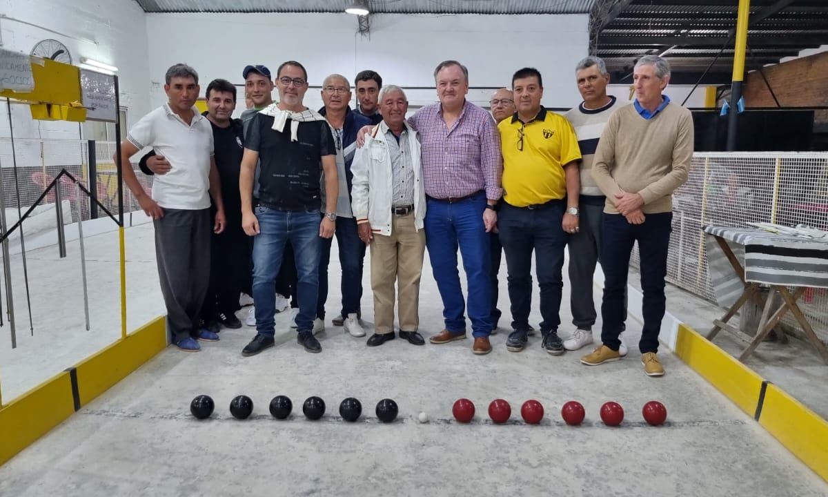 Inauguraron el nuevo techo de la canchas de bochas de Unión de Arrufó