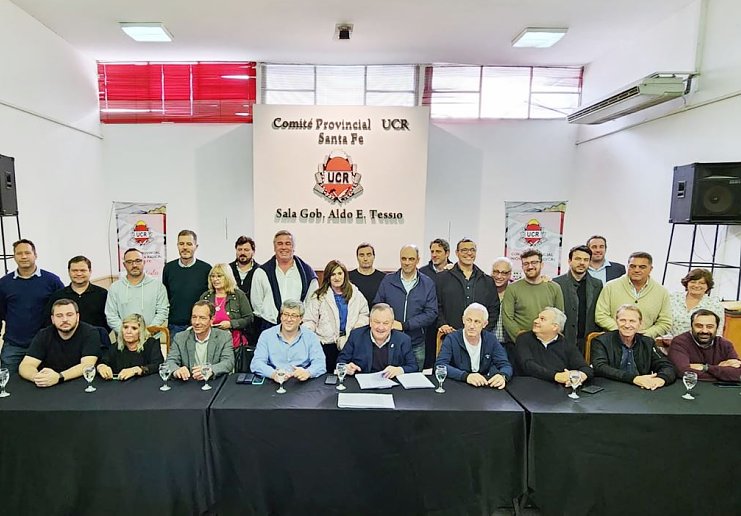 Firmaron el acta constitutiva del frente 