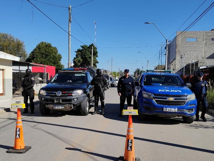 Padre e hijo detenidos por venta de drogas en Villa Santa Rosa de Río Primero