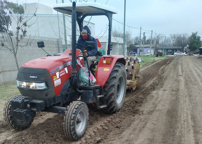 Suardi: Continúan con la obra de ripio en Bo. Sarmiento