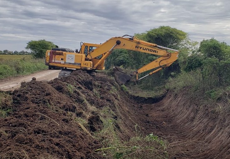 Realizan obras en el canal central Ramona