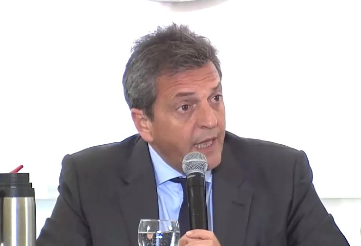 Massa anunció la suspensión de las retenciones para el sector lácteo por 90 días