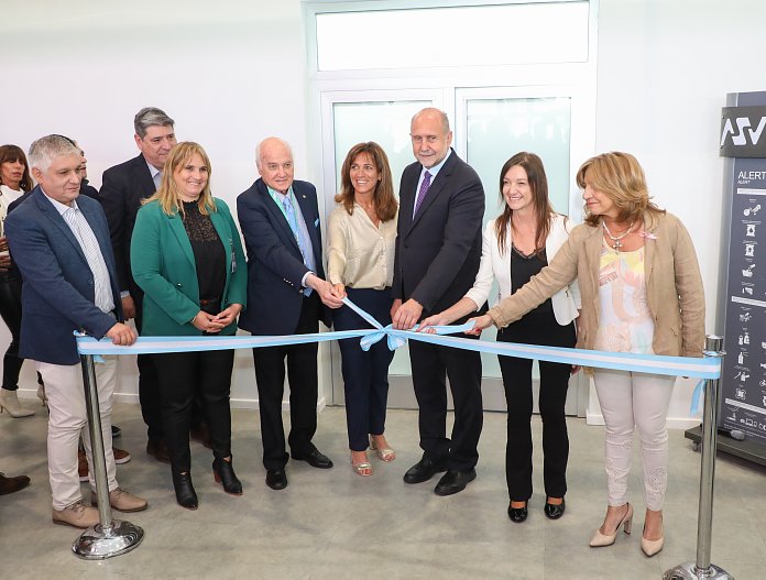 Perotti inauguró las obras de puesta en valor del Aeropuerto de Sauce Viejo