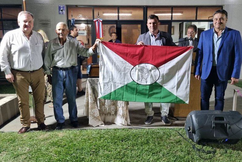 La localidad de Constanza presentó su bandera