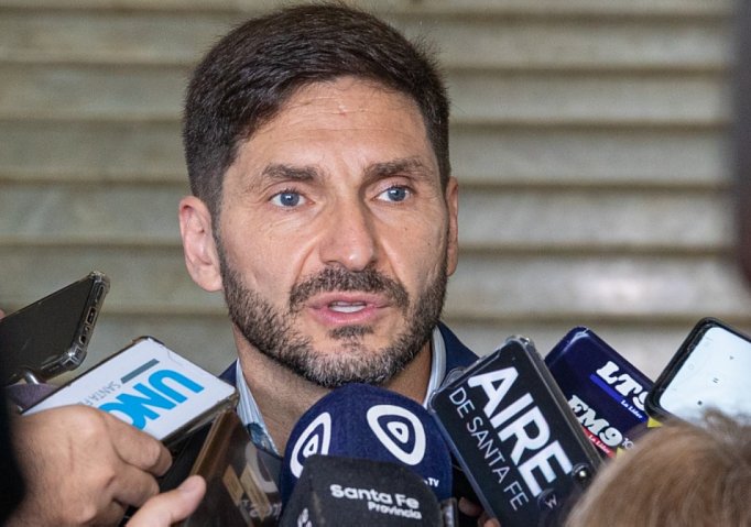 El gobernador Pullaro promulgó las leyes de seguridad