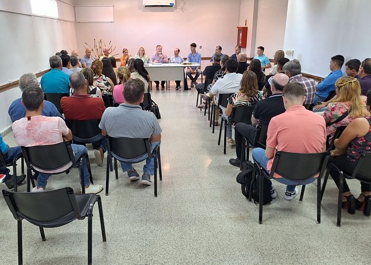 Michlig se reunió con Ptes. Comunales, Intendentes y funcionarios provinciales