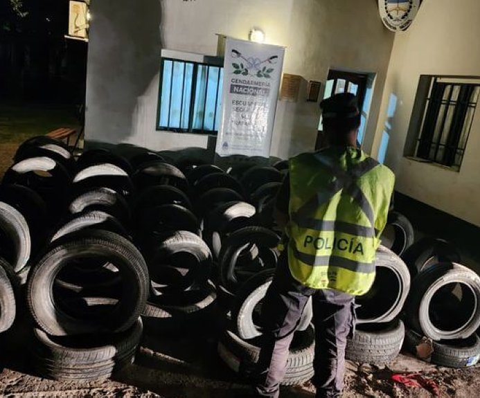 Ceres: Interceptaron cargamento de cubiertas sin documentación