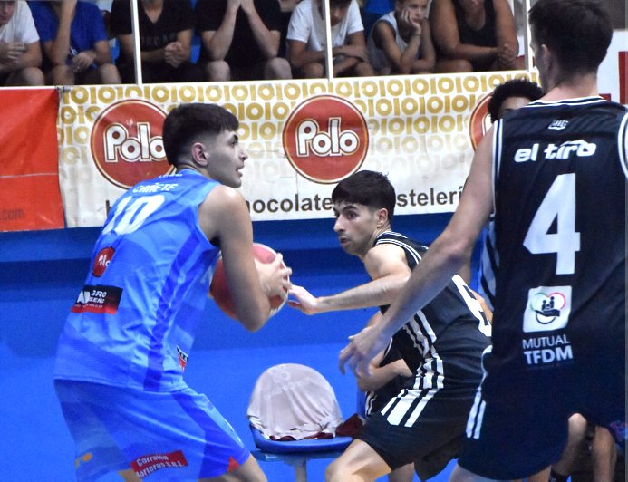 Morterense: 9 de Julio inauguró el nuevo piso y se quedó con el clásico