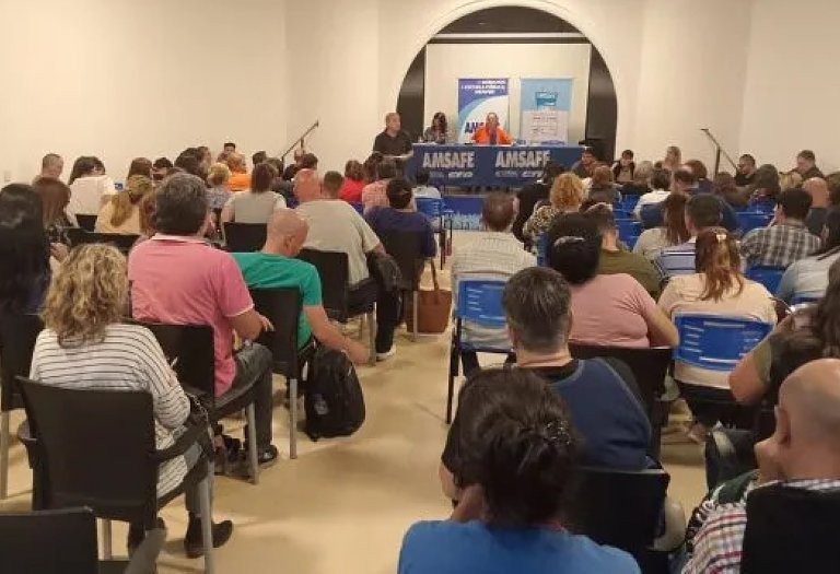 AMSAFE y Sadop aceptaron la oferta salarial de la provincia